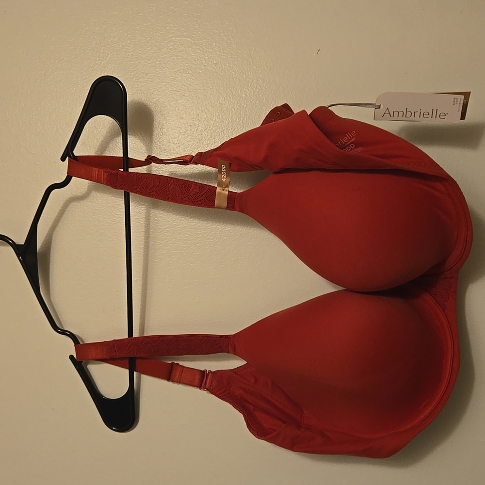 Ambrielle Women's Red Bra